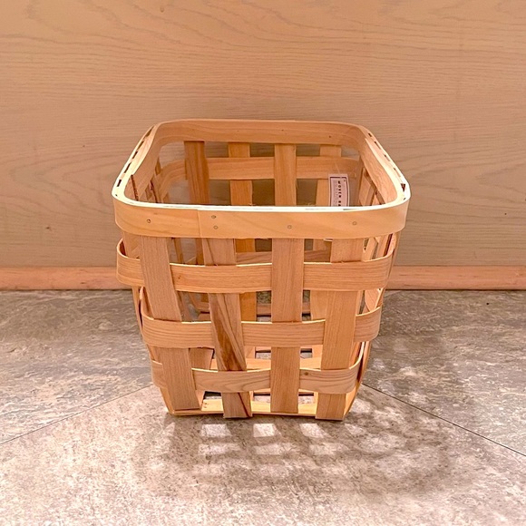 🆕 Target Handcrafted Farmhouse Woven Decorative Storage Basket Bin - Picture 3 of 14